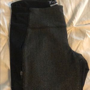 Old navy compression leggings with pockets